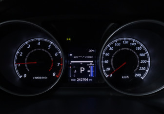 Подержанный автомобиль Mitsubishi Outlander 2009 года (12 фото)