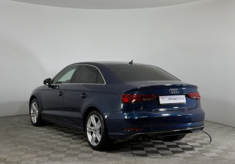 Подержанный автомобиль Audi A3 Sedan 2020 года (7 фото)