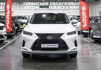 Подержанный автомобиль Lexus RX 2021 года (3 фото)