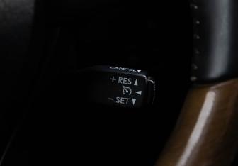 Подержанный автомобиль Lexus LX 2016 года (23 фото)