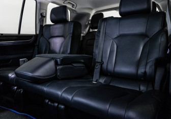 Подержанный автомобиль Lexus LX 2015 года (27 фото)