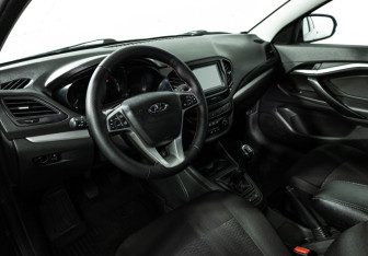 Подержанный автомобиль LADA (ВАЗ) Vesta Wagon 2019 года (11 фото)