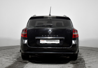 Подержанный автомобиль Renault Laguna Wagon 2009 года (6 фото)