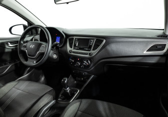 Подержанный автомобиль Hyundai Solaris Sedan 2020 года (9 фото)
