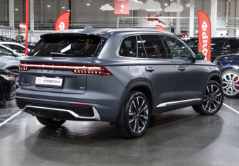 Подержанный автомобиль Geely Monjaro 2024 года (6 фото)