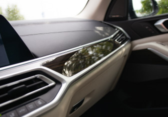 Подержанный автомобиль BMW X7 2019 года (28 фото)
