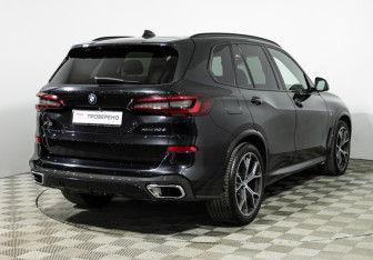 Подержанный автомобиль BMW X5 2021 года (5 фото)