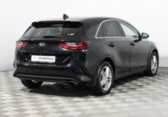 Подержанный автомобиль Kia Ceed Hatchback 2018 года (5 фото)