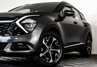 Подержанный автомобиль Kia Sportage 2022 года (2 фото)