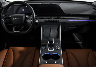 Подержанный автомобиль Omoda C5 2024 года (14 фото)