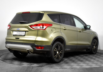 Подержанный автомобиль Ford Kuga 2014 года (5 фото)