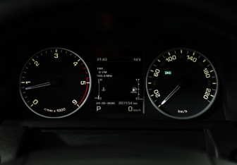 Подержанный автомобиль Land Rover Range Rover Sport 2012 года (12 фото)