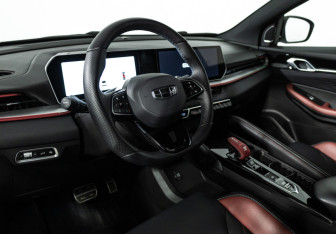 Подержанный автомобиль Geely Coolray 2023 года (11 фото)
