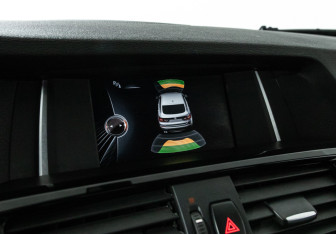 Подержанный автомобиль BMW X4 2015 года (16 фото)