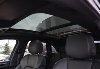 Подержанный автомобиль Porsche Macan 2019 года (31 фото)