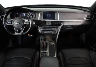 Подержанный автомобиль Kia Optima Sedan 2019 года (9 фото)