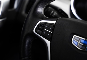 Подержанный автомобиль Geely Atlas 2018 года (10 фото)