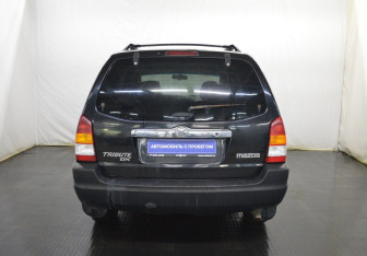 Подержанный автомобиль Mazda Tribute 2001 года (6 фото)