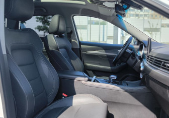 Подержанный автомобиль Soueast DX8S 2022 года (13 фото)