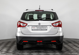 Подержанный автомобиль Suzuki SX4 Hatchback 2014 года (6 фото)