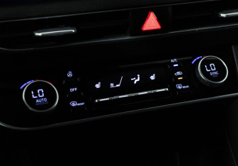 Подержанный автомобиль Hyundai Sonata 2020 года (20 фото)