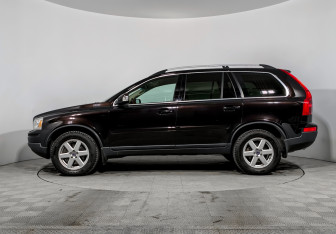 Подержанный автомобиль Volvo XC90 2011 года (8 фото)