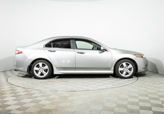 Подержанный автомобиль Honda Accord Sedan 2008 года (4 фото)