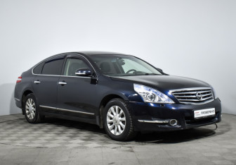 Подержанный автомобиль Nissan Teana 2011 года (3 фото)