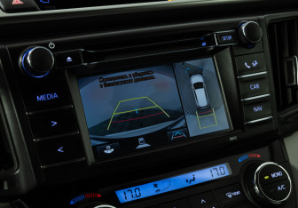 Подержанный автомобиль Toyota RAV4 2016 года (17 фото)