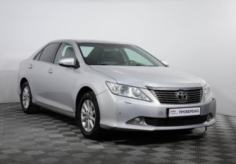 Подержанный автомобиль Toyota Camry Sedan 2011 года (3 фото)