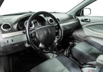 Подержанный автомобиль Chevrolet Lacetti Hatchback 2010 года (11 фото)