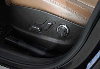 Подержанный автомобиль Genesis G80 2021 года (10 фото)