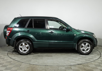 Подержанный автомобиль Suzuki Grand Vitara 2008 года (4 фото)