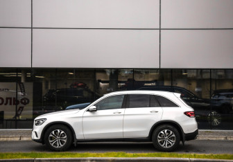 Подержанный автомобиль Mercedes-Benz GLC Coupe 2020 года (9 фото)