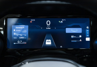 Подержанный автомобиль Geely Monjaro 2023 года (12 фото)