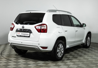 Подержанный автомобиль Nissan Terrano 2019 года (5 фото)