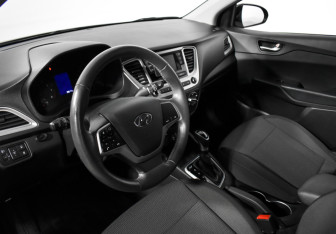 Подержанный автомобиль Hyundai Solaris Sedan 2021 года (9 фото)