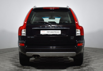 Подержанный автомобиль Volvo XC90 2013 года (6 фото)