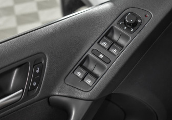 Подержанный автомобиль Volkswagen Tiguan 2015 года (11 фото)