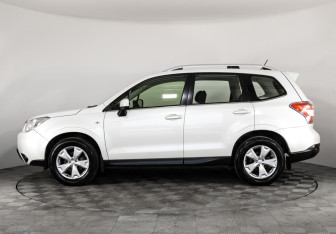 Подержанный автомобиль Subaru Forester Suv 2014 года (8 фото)