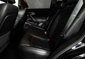Подержанный автомобиль Geely Atlas 2022 года (10 фото)