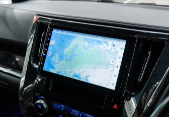 Подержанный автомобиль Toyota Alphard 2018 года (24 фото)