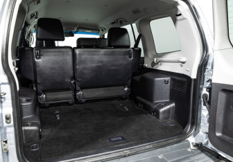 Подержанный автомобиль Mitsubishi Pajero 2010 года (19 фото)