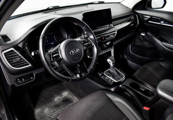 Подержанный автомобиль Kia Seltos 2021 года (9 фото)