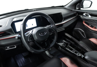 Подержанный автомобиль Geely Coolray 2023 года (11 фото)