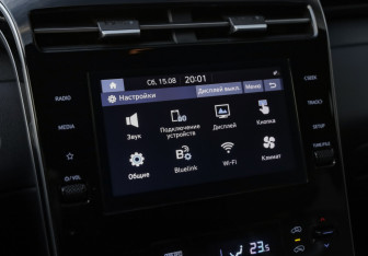 Подержанный автомобиль Hyundai Tucson 2022 года (16 фото)