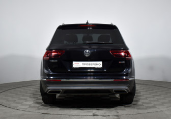 Подержанный автомобиль Volkswagen Tiguan 2018 года (6 фото)