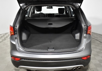 Подержанный автомобиль Hyundai Santa Fe 2012 года (18 фото)