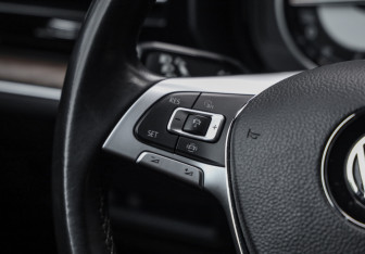 Подержанный автомобиль Volkswagen Touareg 2018 года (15 фото)