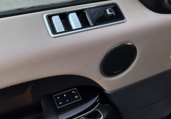 Подержанный автомобиль Land Rover Range Rover Sport 2019 года (22 фото)